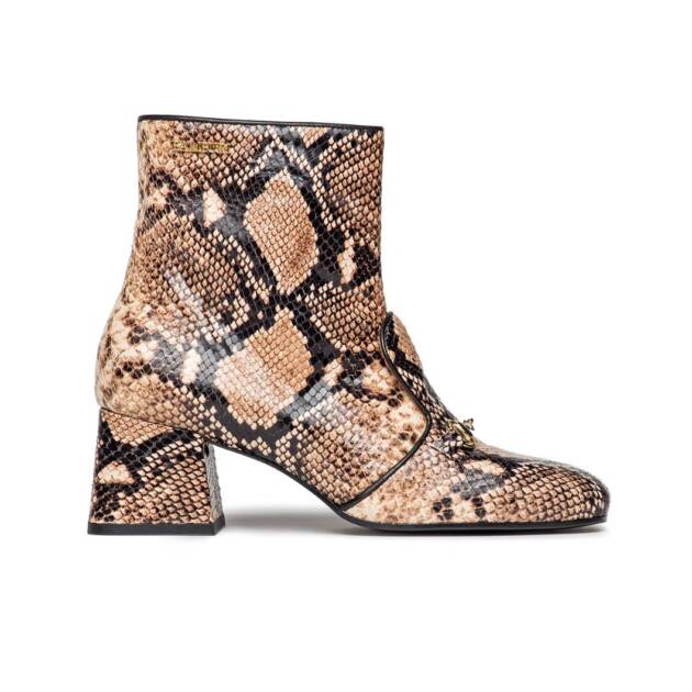 BOTINS DE COURO COM EFEITO PYTHON E DETALHE EM METAL- BE0012-00