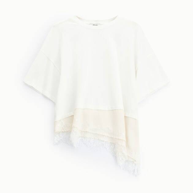 CAMISOLA CROPPED COM DETALHE ASSIMÉTRICO EM RENDA - T073A037